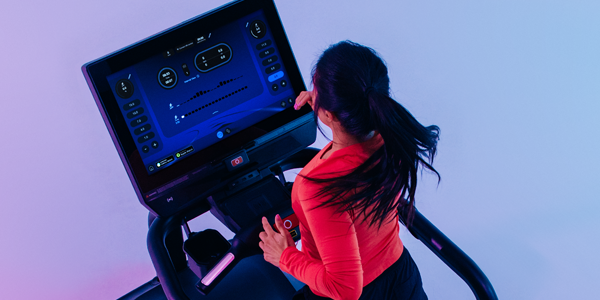 8TR Touch Star Trac 9-9321 -Woman2 Opt 2